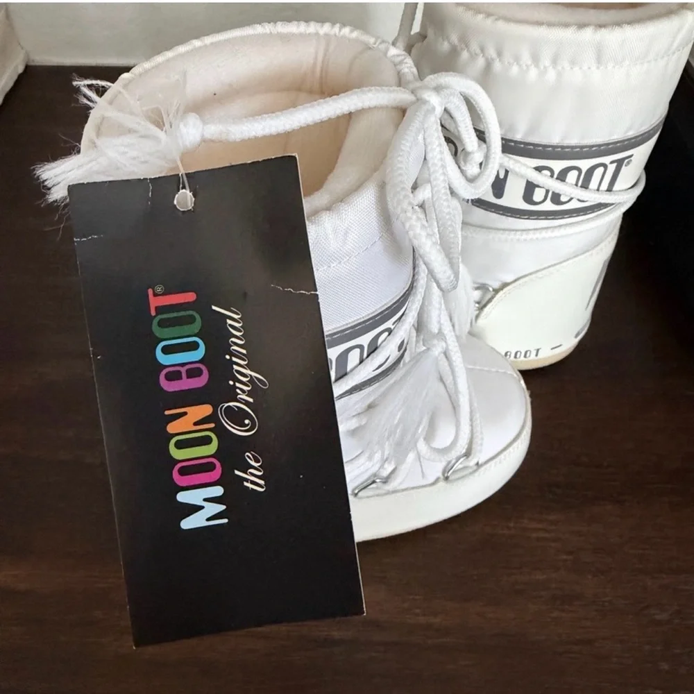 Moon Boot brand new